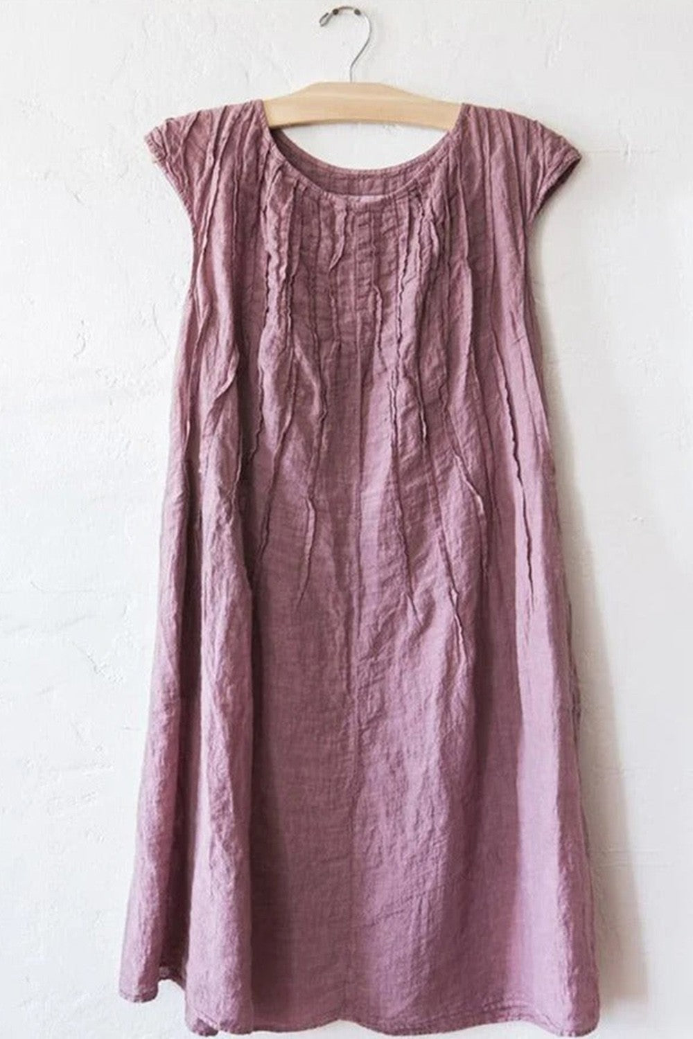 Women’s Casual Dress – Natural Fibers – Loose Fit – Sleeveless – Knee Length – Round Neck