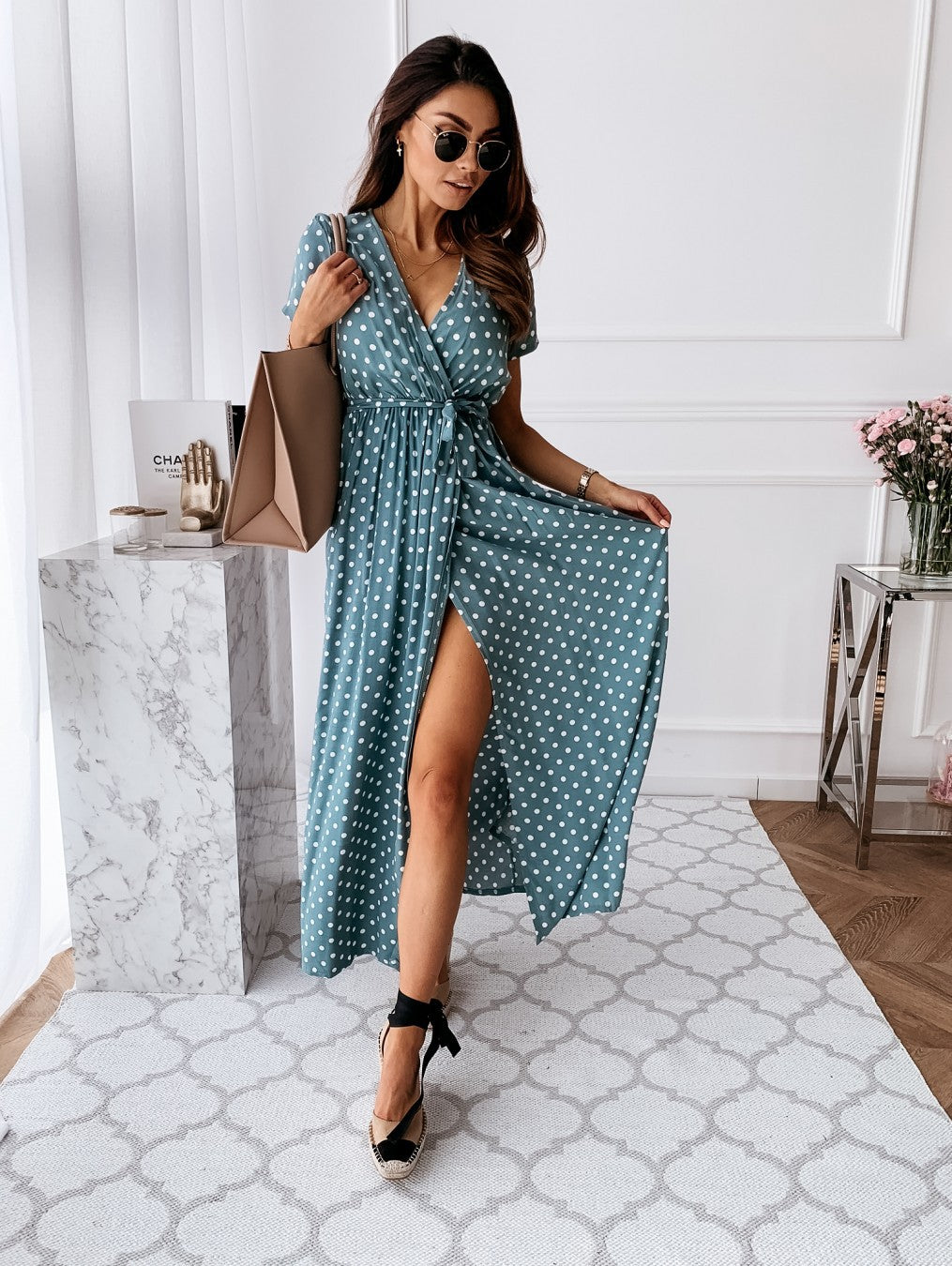 Women’s Wrap Dress – Flowing Fit – V-Neck – Short Sleeve – High Slit – Dotted Pattern