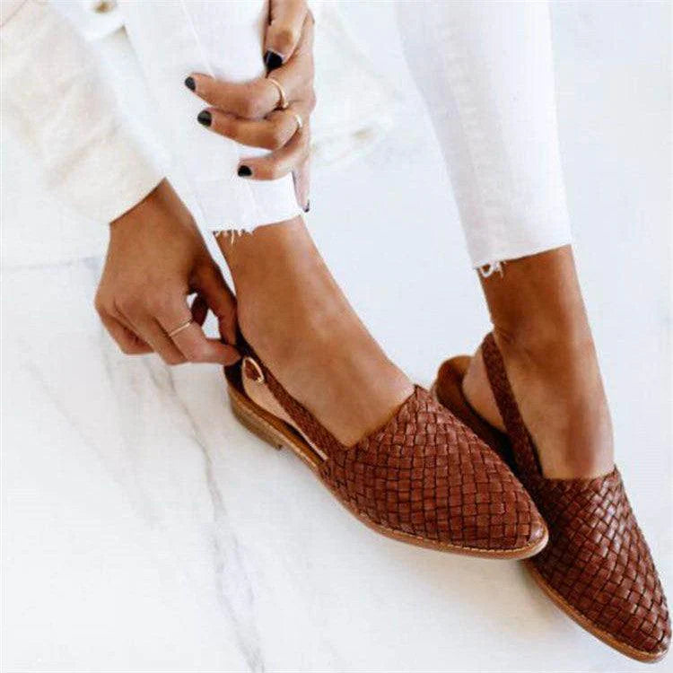 Women’s Leather Loafers – Woven Design – Pointed Toe – Slip-On Comfort – Elegant Fit