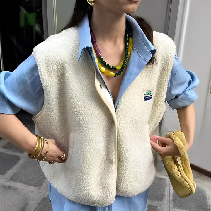 Women’s Vest – Relaxed Fit – Soft Knit Texture – Single-Breasted Casual Layering