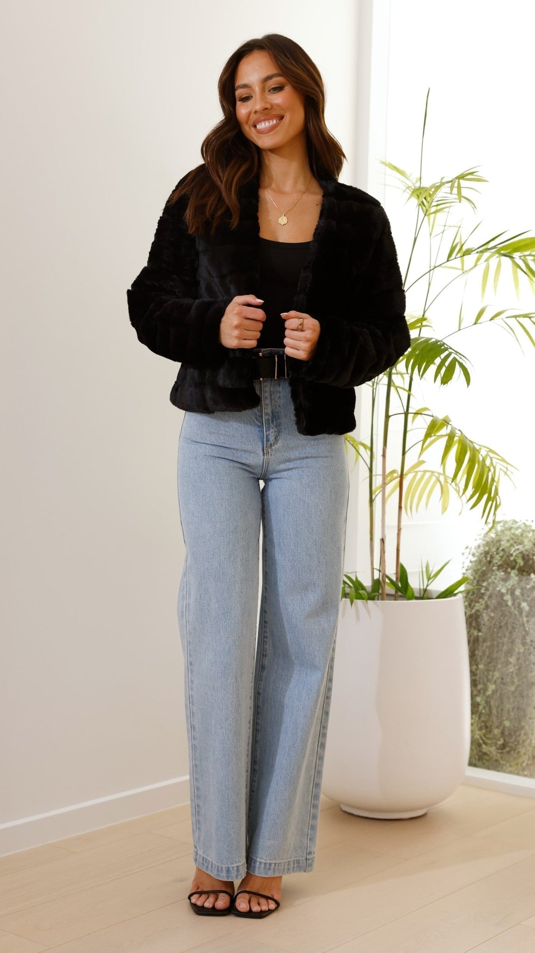 Women’s Crop Jacket - Faux Fur - Quilted Open Front - Structured Fit Cozy Layer