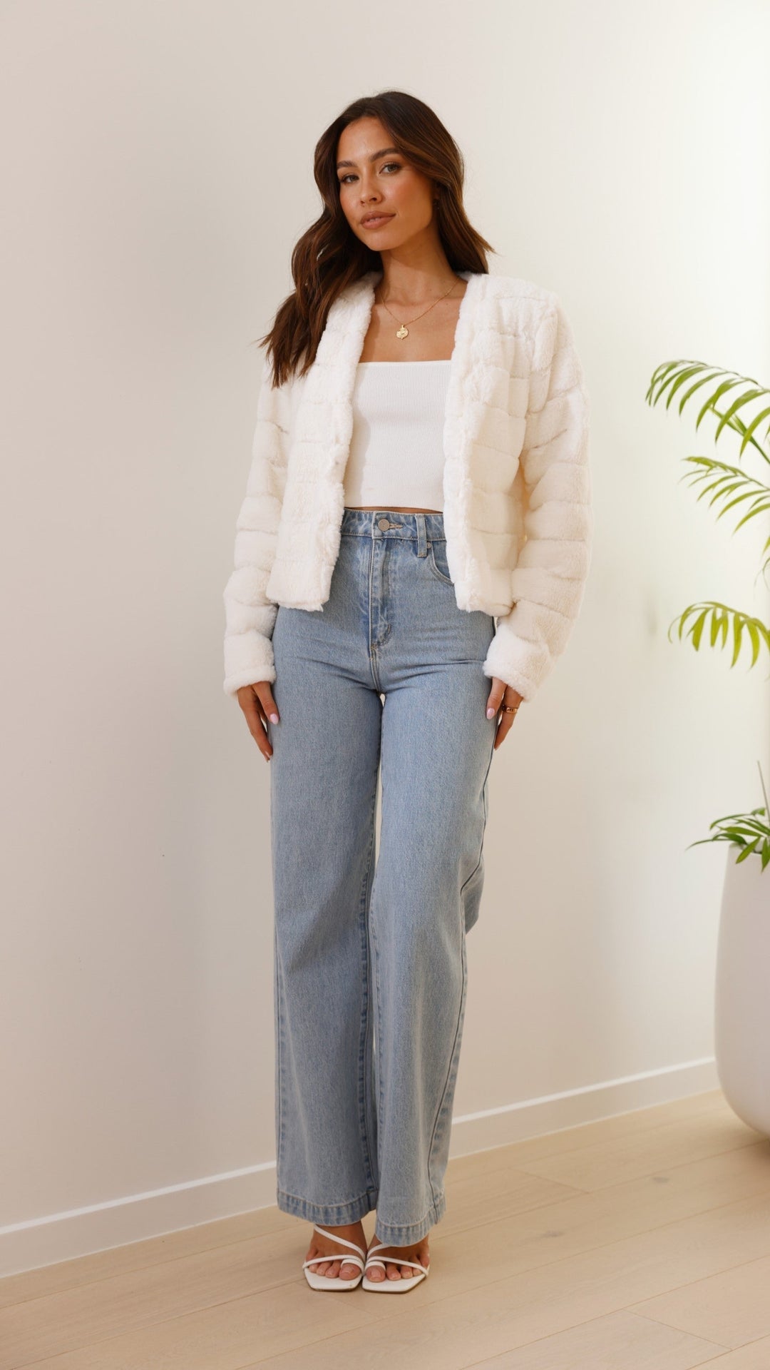 Women’s Crop Jacket - Faux Fur - Quilted Open Front - Structured Fit Cozy Layer