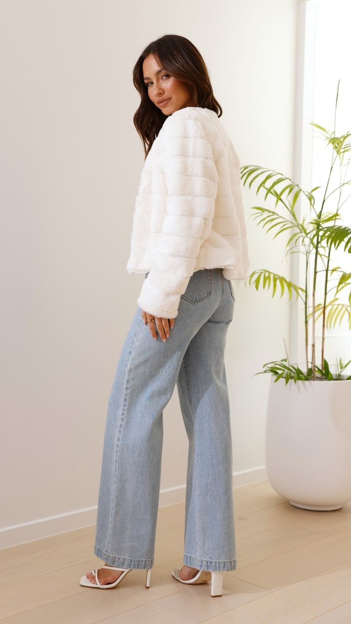 Women’s Crop Jacket - Faux Fur - Quilted Open Front - Structured Fit Cozy Layer