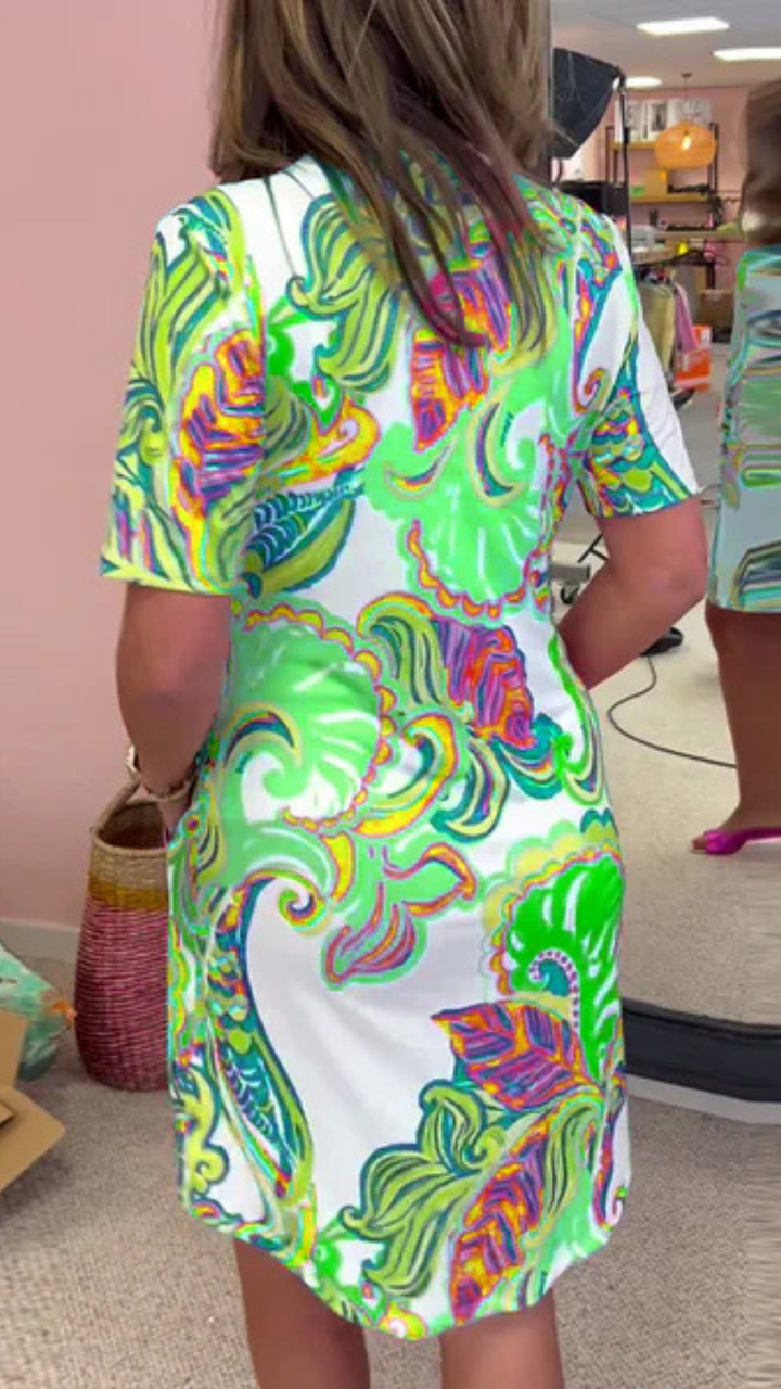 Women’s Knee-Length Dress – Relaxed Fit – Breathable Blend – Short Sleeve – Tropical Print