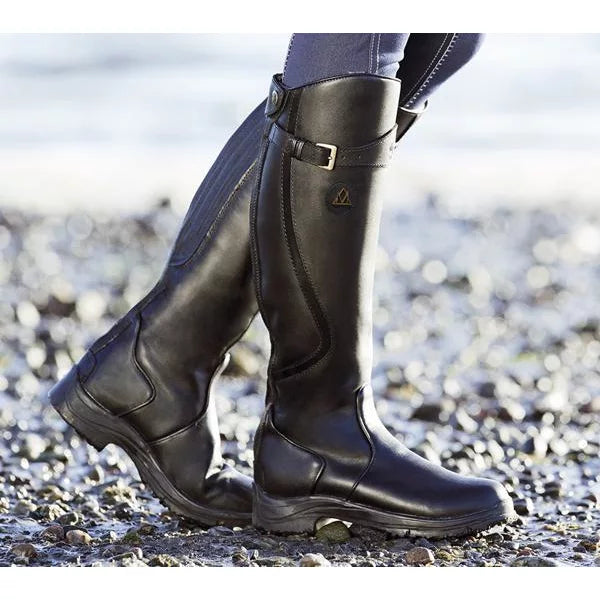 Women’s Knee-High Boots – Buckle Strap – Traction Sole