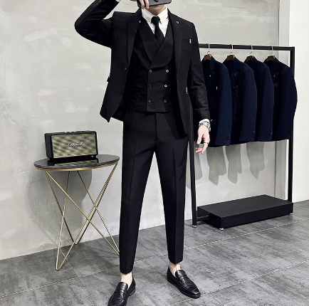 Men’s Three-Piece Suit – Tailored Fit – Formal Business Wear