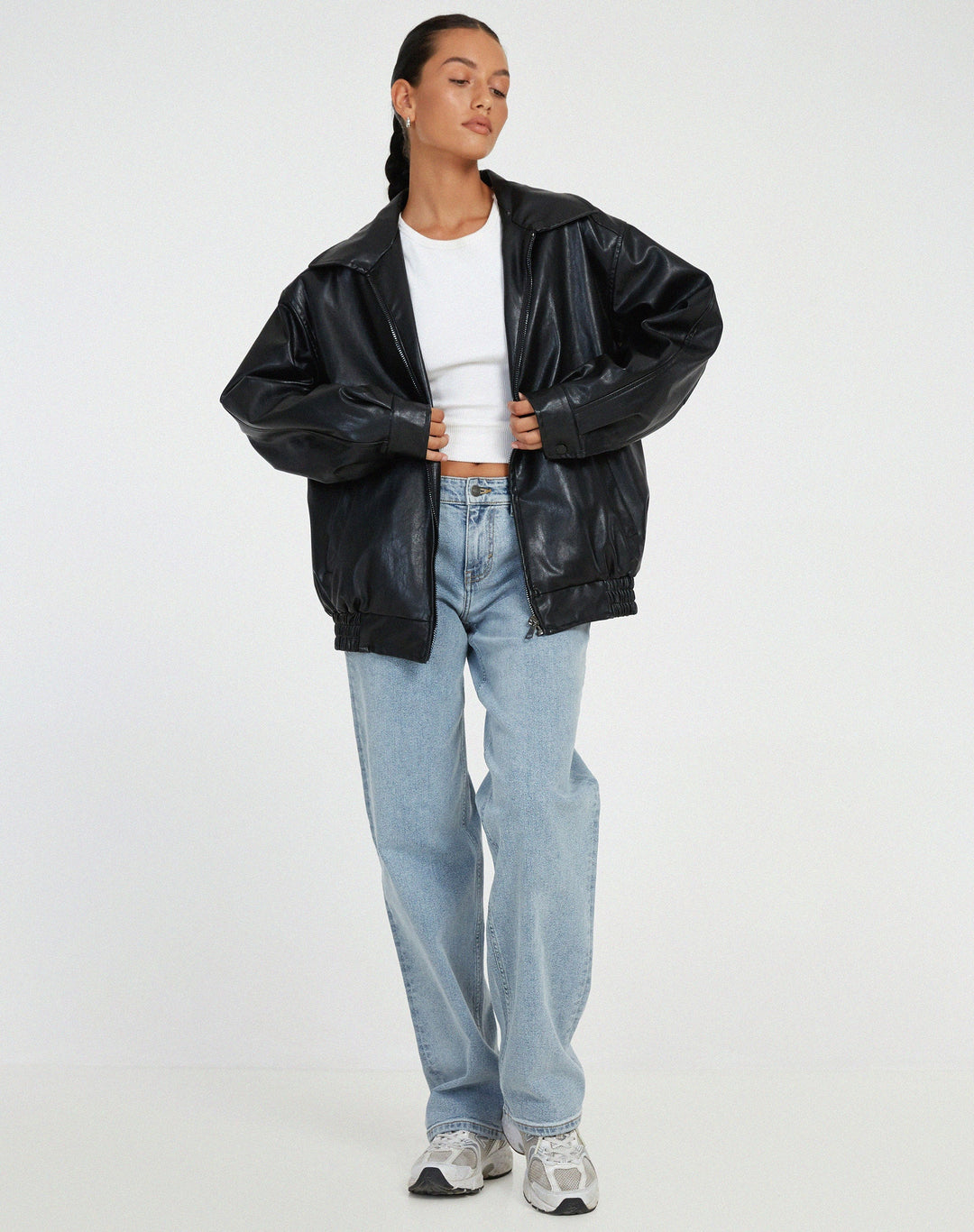 Women’s Leather Jacket - Oversized Fit - Zipper Front - Hip Length Casual Outerwear