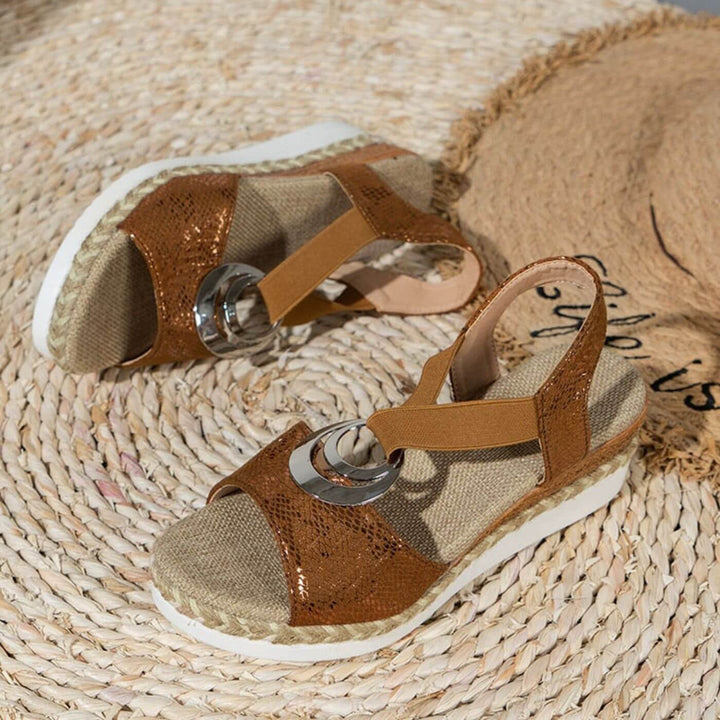 Women’s Wedge Sandals – Cushioned Arch Support – Open Toe – Textured Strap Design