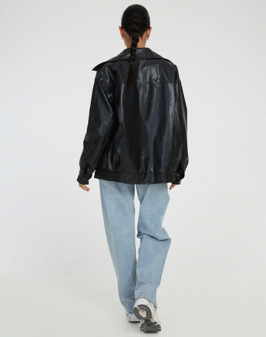 Women’s Leather Jacket - Oversized Fit - Zipper Front - Hip Length Casual Outerwear