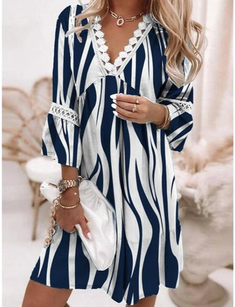 Women's Casual Dress - Loose Fit - V-Neck Lace Trim - Three-Quarter Sleeve - Printed Boho Style