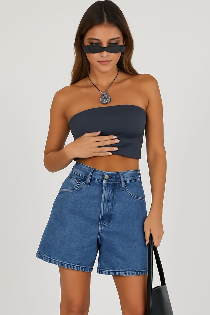 Women’s Denim Shorts - High Waist - 5-Pocket Style - Button Zip Closure - Casual Fit