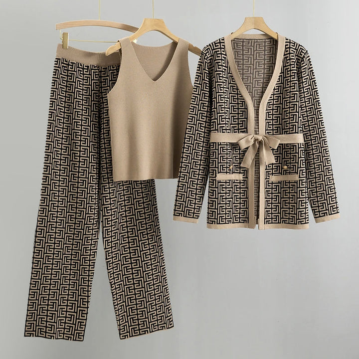 Women’s Knit Cardigan – Regular Fit – Belted Waist – Long Sleeve – Soft Textured Fabric