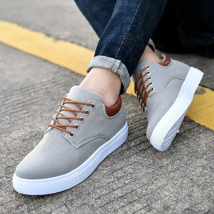 Men’s Low-Top Sneakers - Breathable Blend - Lace-Up Design - Padded Collar Casual Fit