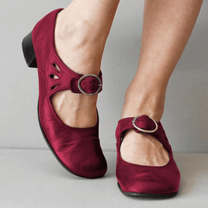 Women's Mary Jane Shoes - Leather - Round Toe - Low Block Heel - Buckle Strap