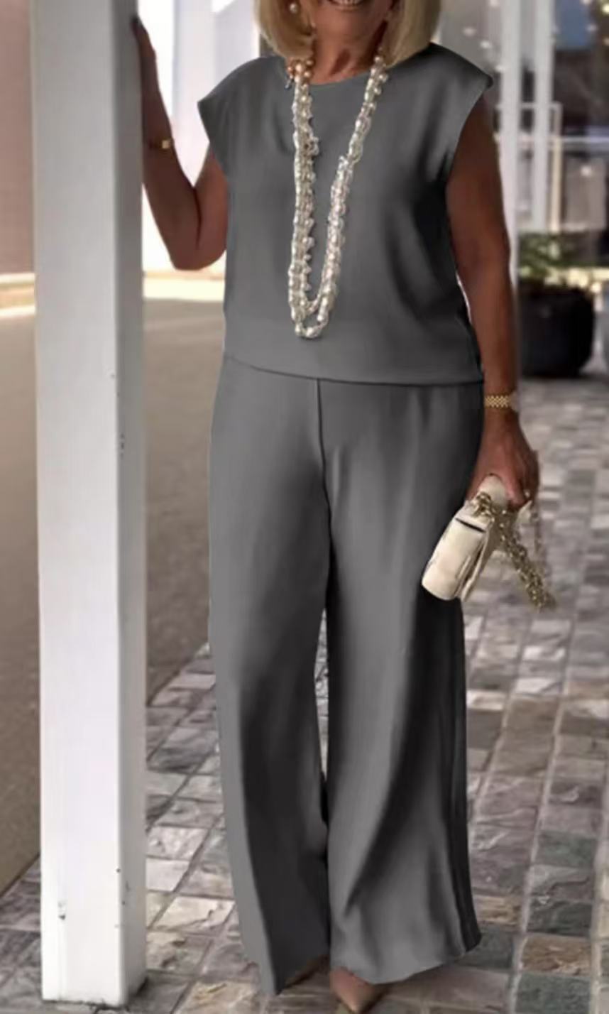 Women’s Two-Piece Set – Sleeveless Top – Wide-Leg Pants – Relaxed Fit – Silk