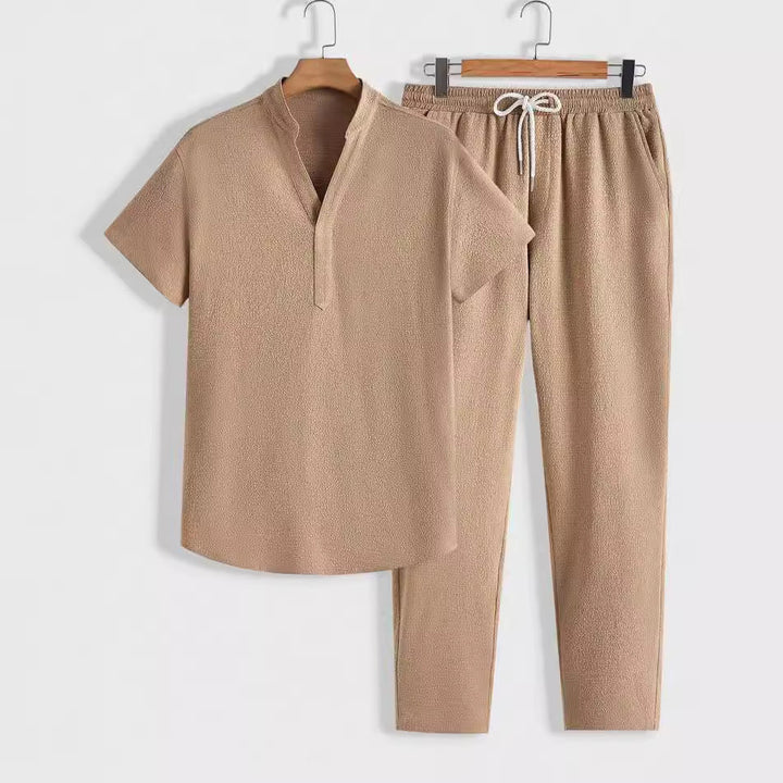 Men’s Athletic Set – Relaxed Fit – Breathable Lightweight Fabric – Short Sleeve Top & Pants