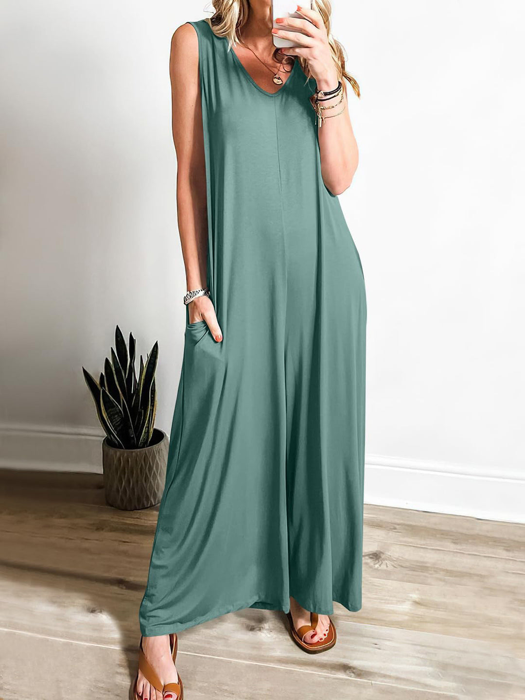 Women’s Maxi Dress – Soft Knit – Flowing Fit – Sleeveless V-Neck with Side Pockets