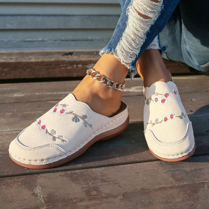 Women’s Flat Sandals – Embroidered Floral – Slip-On Comfort – Round Toe