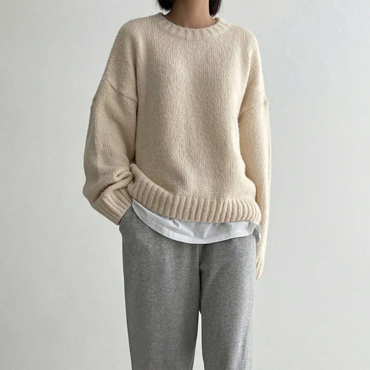 Women’s Pullover Sweater - Knitted Wool - Oversized Fit - Ribbed Hem and Cuffs