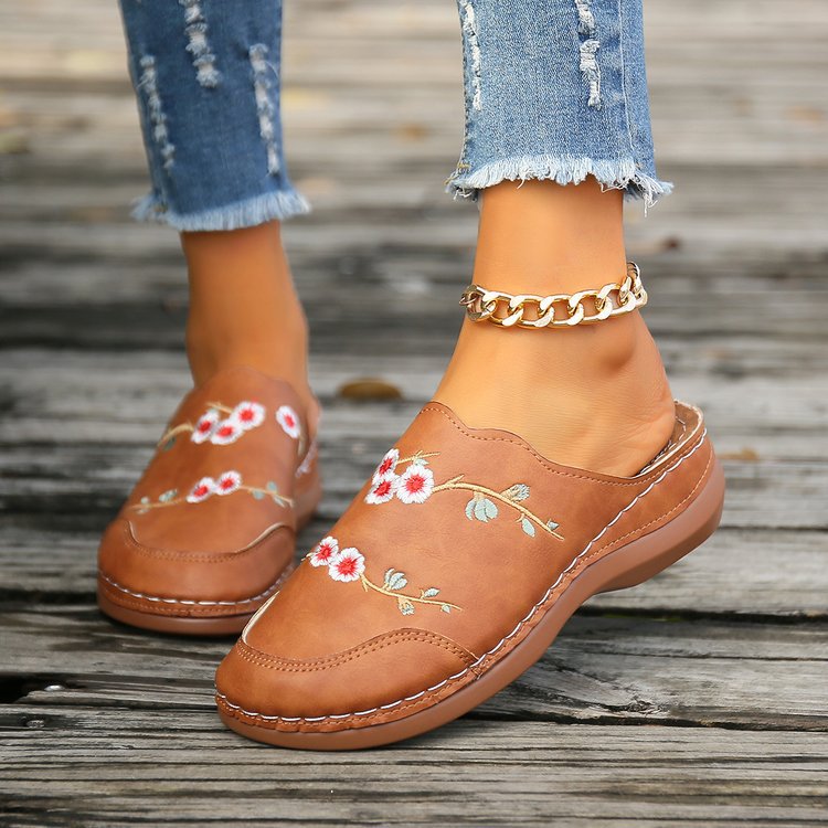 Women’s Flat Sandals – Embroidered Floral – Slip-On Comfort – Round Toe