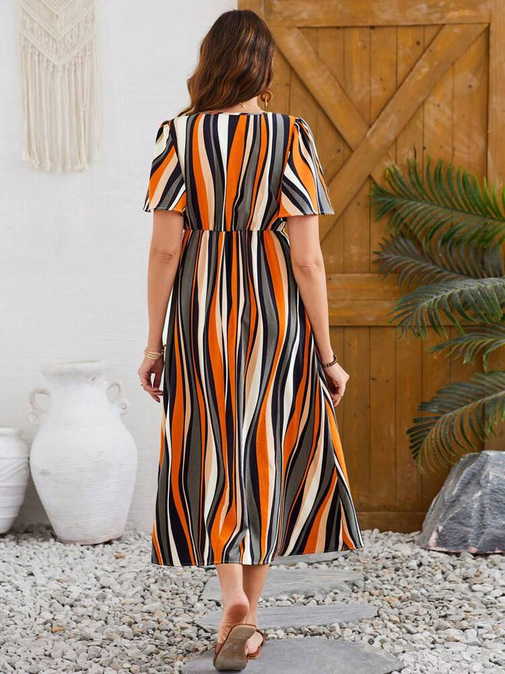 Women's Midi Dress - Relaxed Fit - Short Sleeve - V-Neck - Striped Pattern