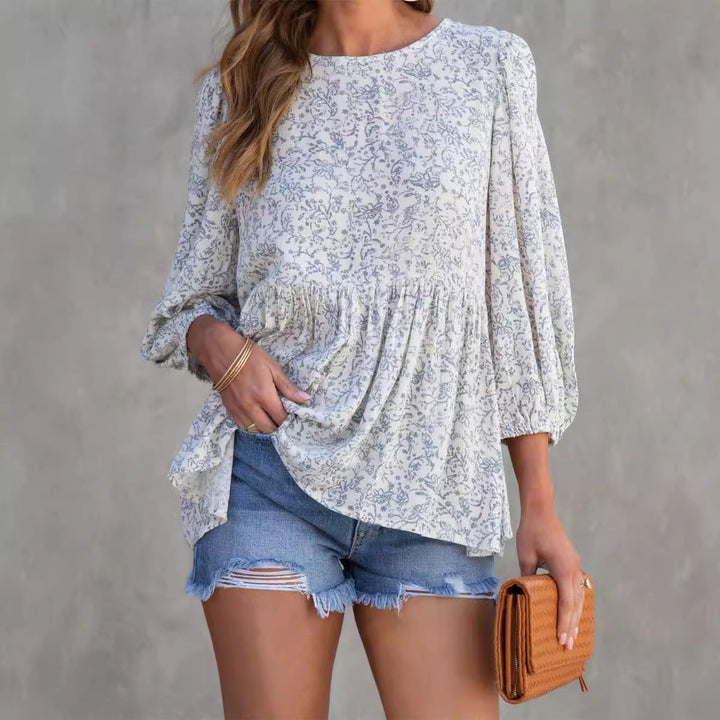 Women’s Blouse – Flowy Fit – Floral Pattern – Puff 3/4 Sleeve – Round Neck Casual Top