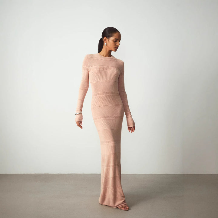 Women’s Maxi Dress – Fitted Silhouette – Long Sleeve – Knit Texture – Crew Neck