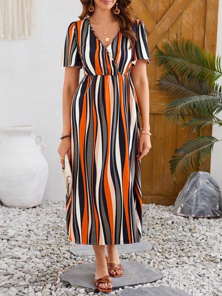 Women's Midi Dress - Relaxed Fit - Short Sleeve - V-Neck - Striped Pattern