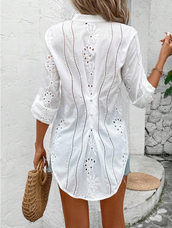 Women’s Blouse – Relaxed Fit – Lace Detail – V-Neck – 3/4 Sleeve