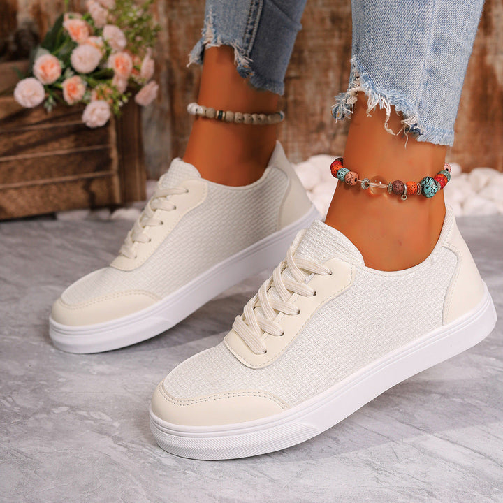 Women’s Casual Sneakers – Breathable Mesh – Cushioned Sole – Low Top Lace-Up Design