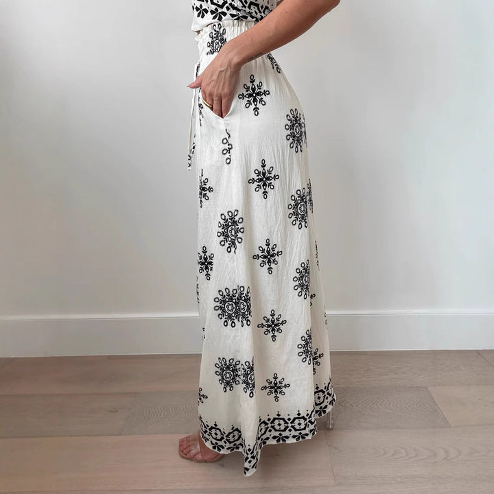 Women’s Two-Piece Set - Embroidered Crop Top and High-Waist Wide-Leg Pants - Relaxed Fit