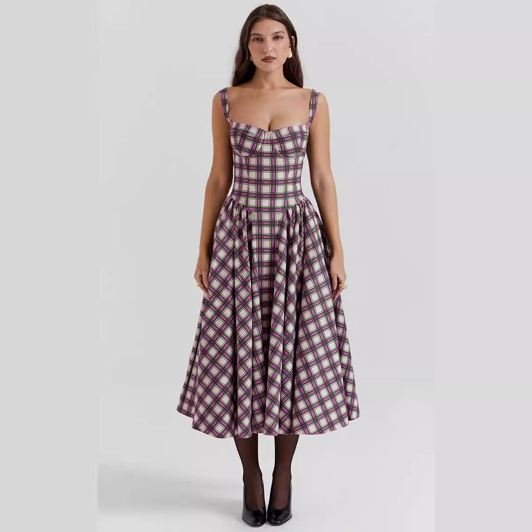 Women’s Maxi Dress – Fitted Bodice – Flowing Silhouette – Checkered Pattern – With Pockets