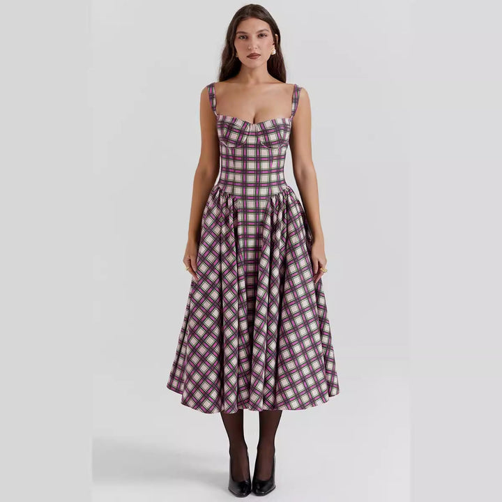 Women’s Maxi Dress – Fitted Bodice – Flowing Silhouette – Checkered Pattern – With Pockets