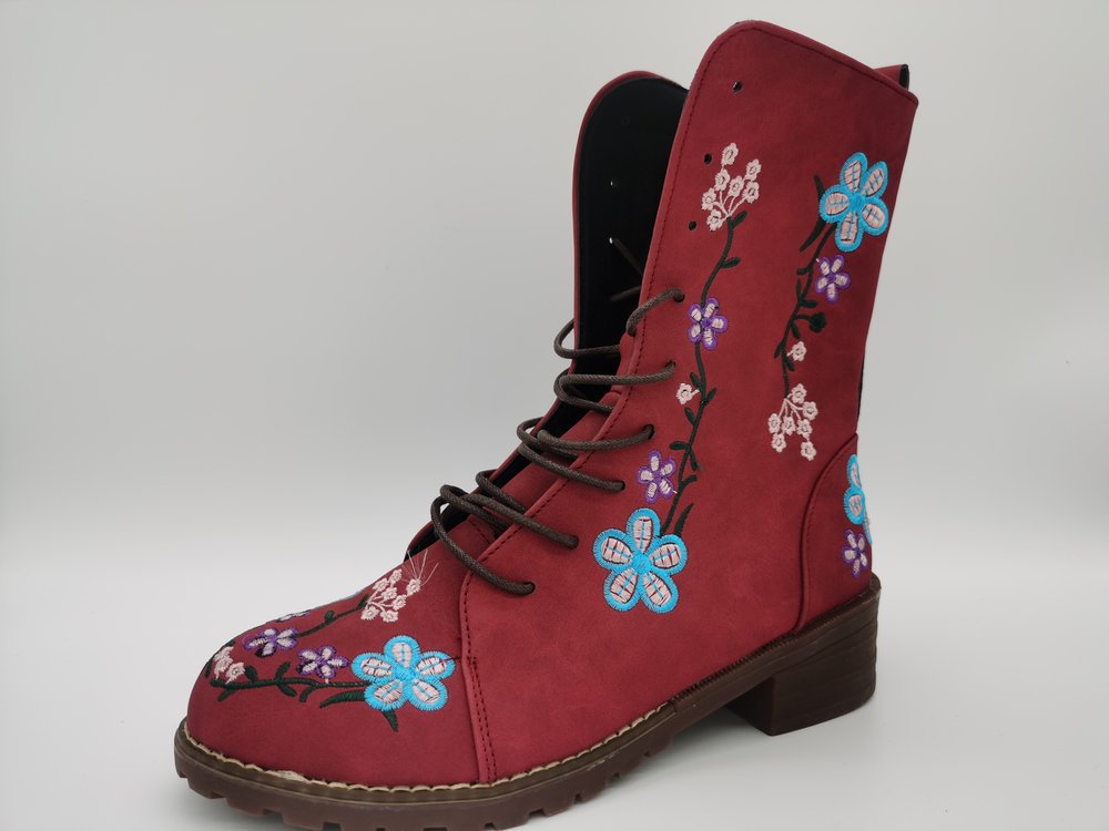 Women’s Mid-Calf Boots – Embroidered Floral – Round Toe – Block Heel – Lace-Up Zip