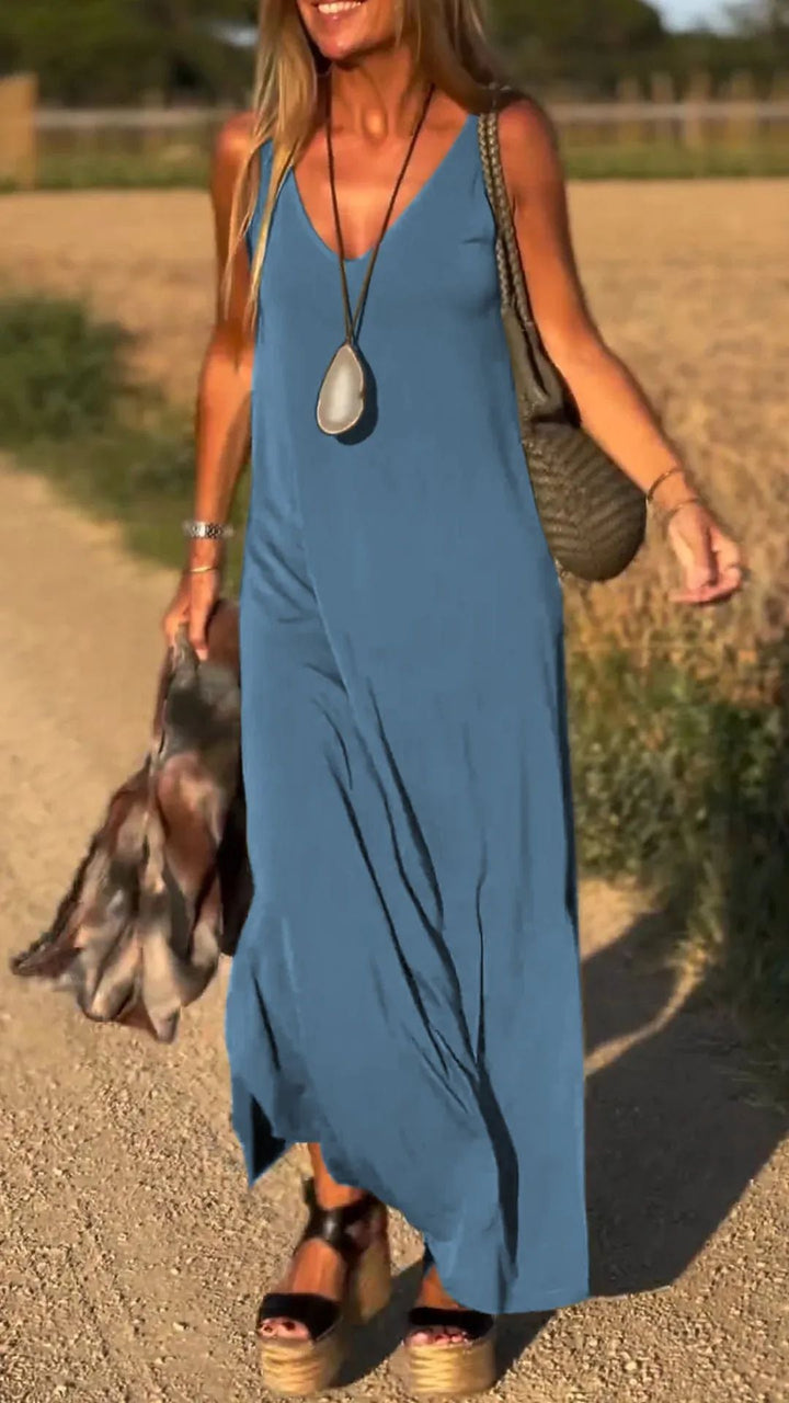 Women’s Maxi Dress – Relaxed Fit – V-Neck – Strappy Casual Style