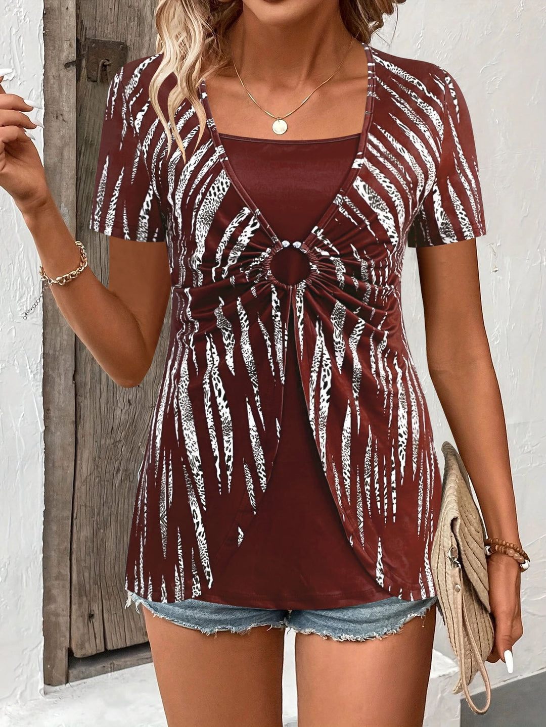 Women’s T-Shirt – Relaxed Fit – Layered Look – Ethnic Print – Waist Ring Detail