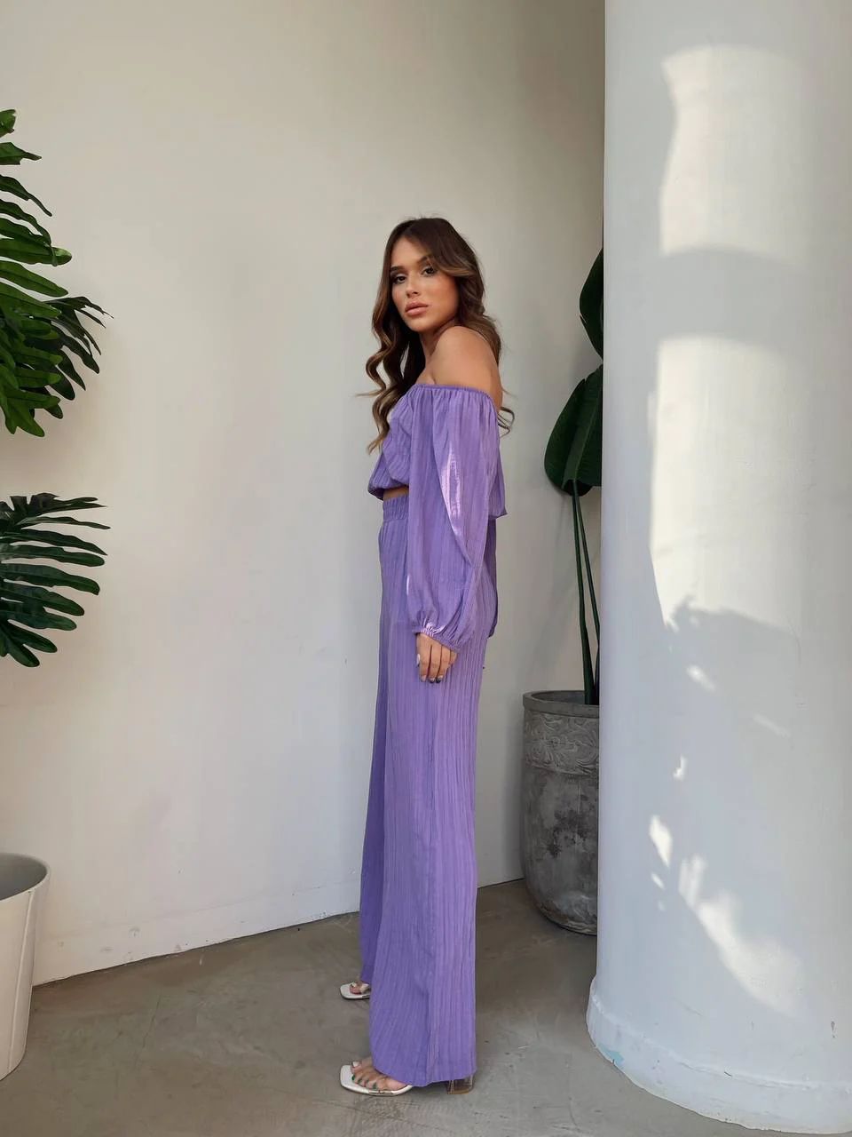 Women’s Two-Piece Set – Off-Shoulder Crop Top – Long Sleeve – High-Waist Wide-Leg Pants
