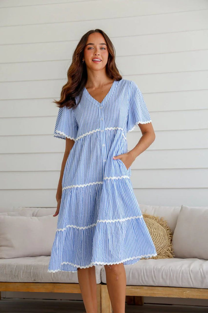 Women’s Tiered Dress – V-Neck – Short Sleeve – Button Front – Scalloped Trim – Flowy Fit