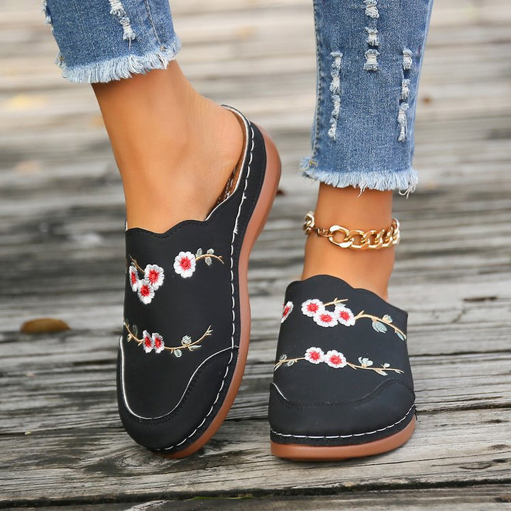 Women’s Flat Sandals – Embroidered Floral – Slip-On Comfort – Round Toe