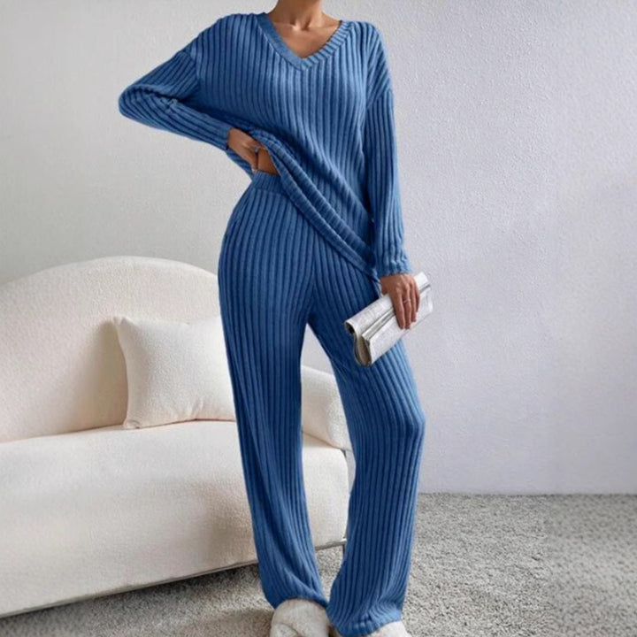 Women’s Knit Lounge Set – Ribbed V-Neck Top – Relaxed Fit – Straight-Leg Pants