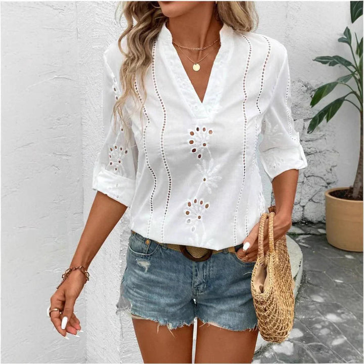 Women’s Blouse – Relaxed Fit – Lace Detail – V-Neck – 3/4 Sleeve