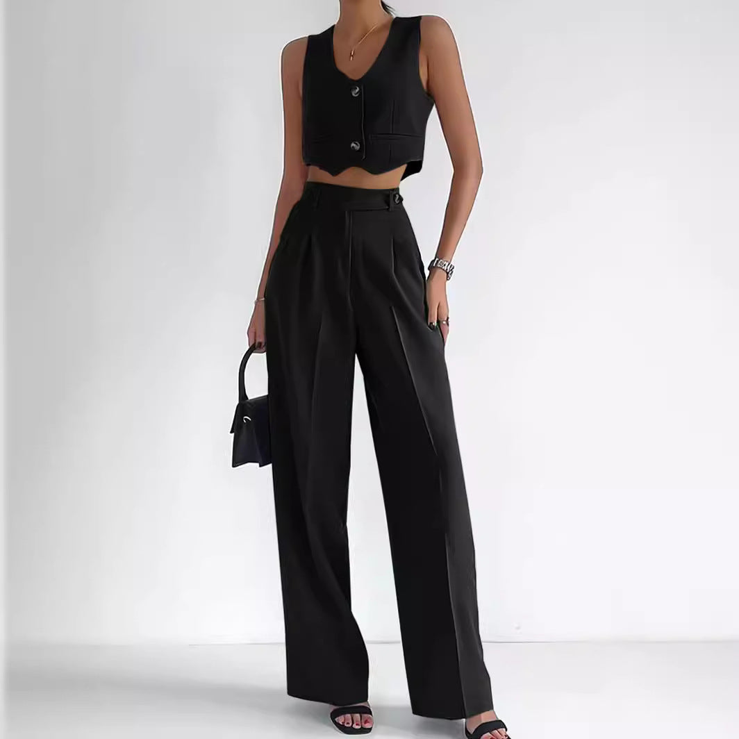 Women’s Cropped Vest – Tailored Fit – V-Neck – Button Front – Structured Slim Silhouette