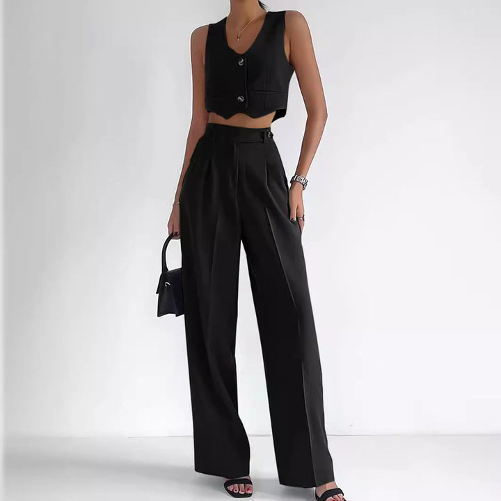 Women’s Cropped Vest – Tailored Fit – V-Neck – Button Front – Structured Slim Silhouette