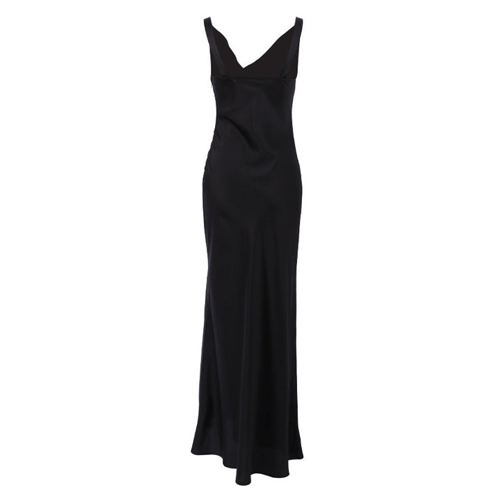 Women’s Evening Gown – Floor-Length – Cowl Neckline – Sleeveless – Slim Fit – Silk Feel
