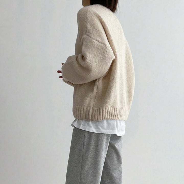 Women’s Pullover Sweater - Knitted Wool - Oversized Fit - Ribbed Hem and Cuffs