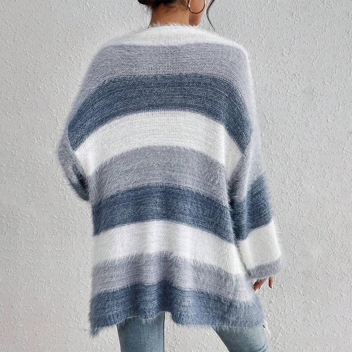 Women’s Knit Cardigan - Oversized Fit - Plush Texture - Long Sleeve Open Front