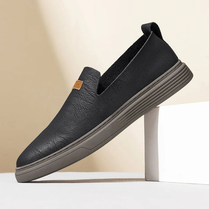Men’s Leather Moccasins – Slip-On Design – Cushioned Sole – Low Profile Casual Fit