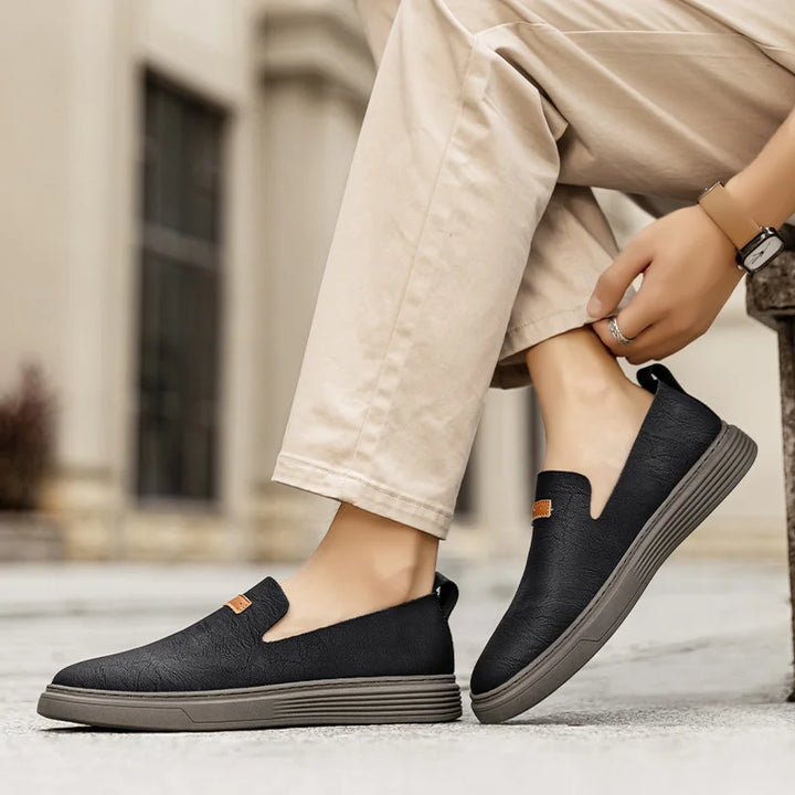 Men’s Leather Moccasins – Slip-On Design – Cushioned Sole – Low Profile Casual Fit