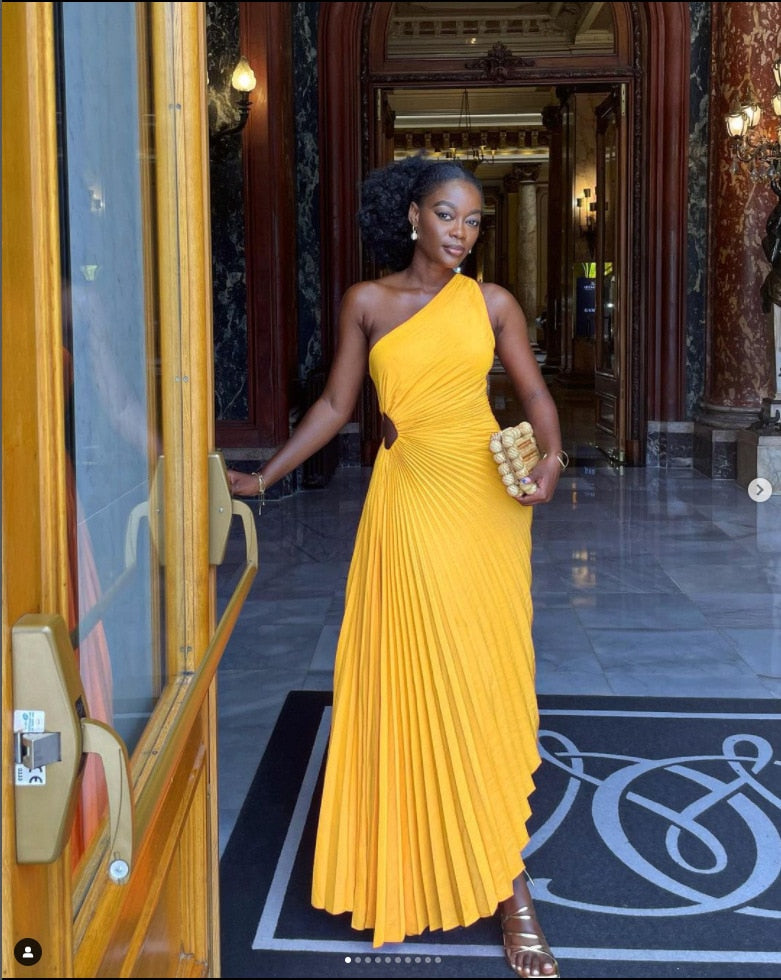 Women's Evening Gown - One-Shoulder - Pleated Draped Design - Floor-Length Elegant Fit