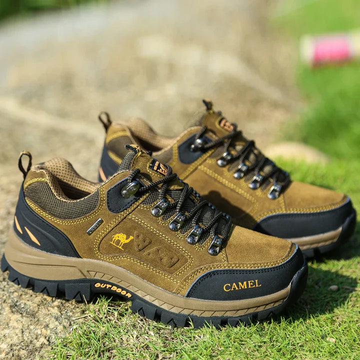 Men’s Hiking Shoes – Suede Upper – Reinforced Toe – Rubber Grip Sole – Outdoor Trekking